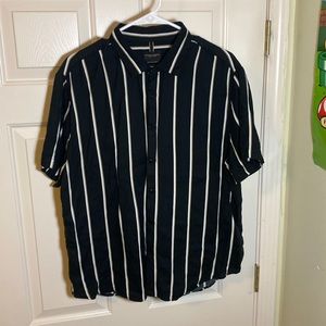 Denim & Flower XL Striped Short Sleeve Button Down